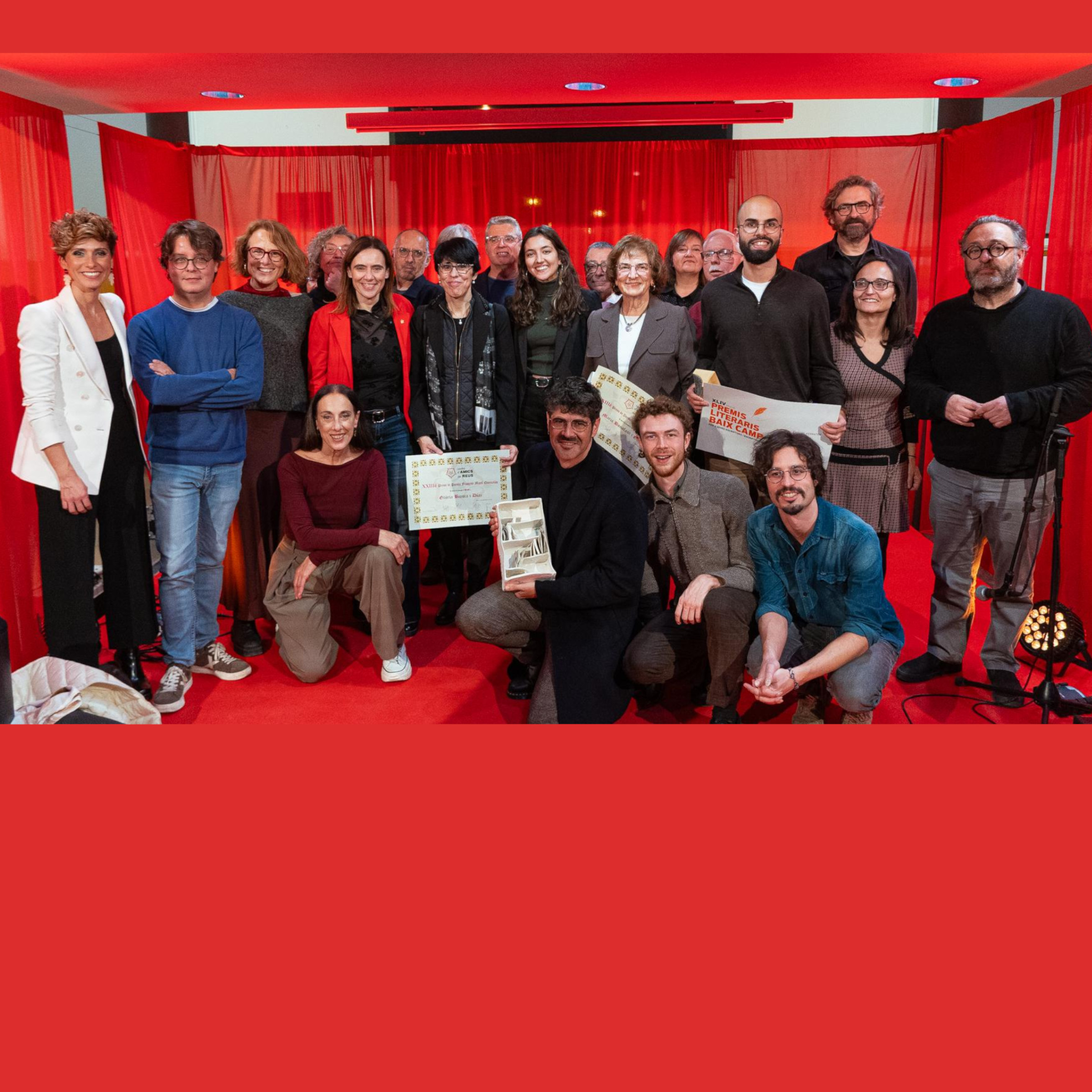 El grup de persones premiades i jurat