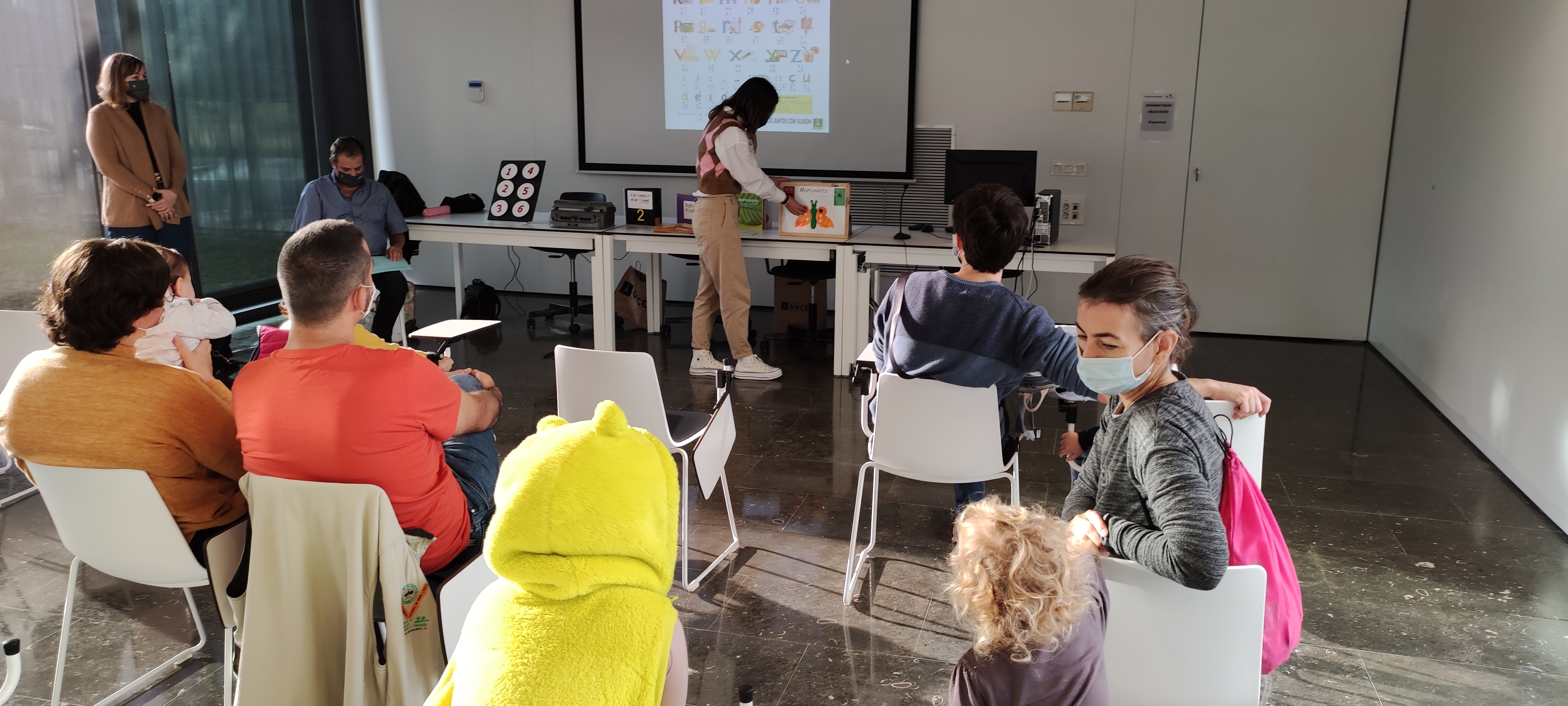 Contes solidaris a les biblioteques municipals amb ONCE Reus