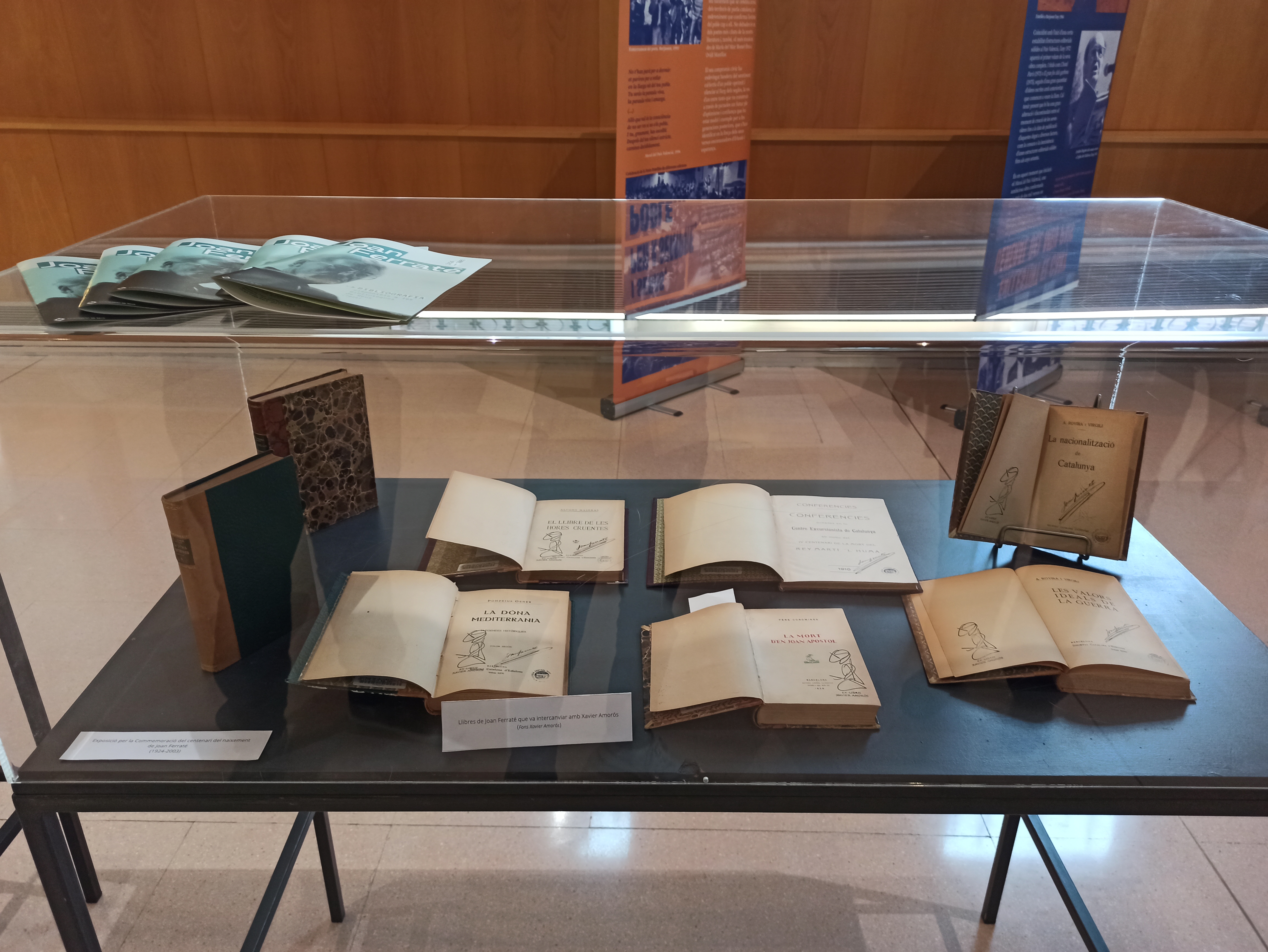 Joan Ferraté a la Biblioteca Central Xavier Amorós