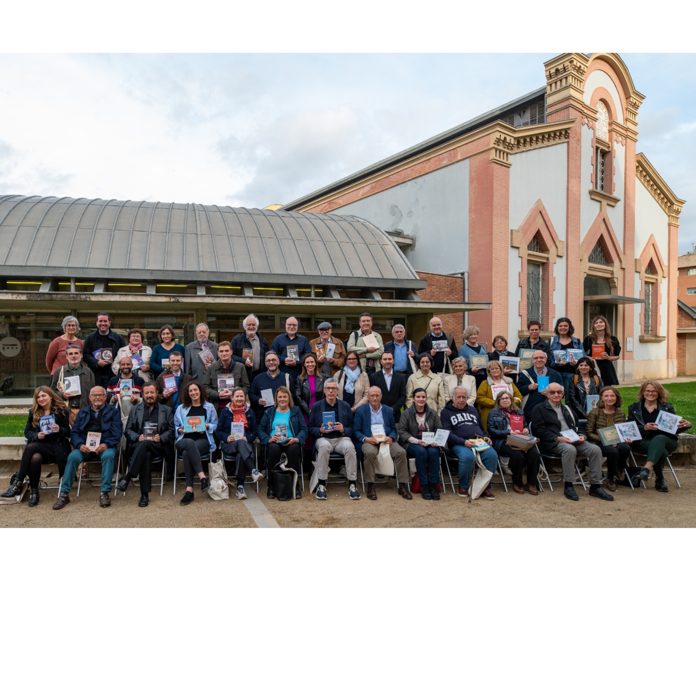 foto de grup dels autors locals