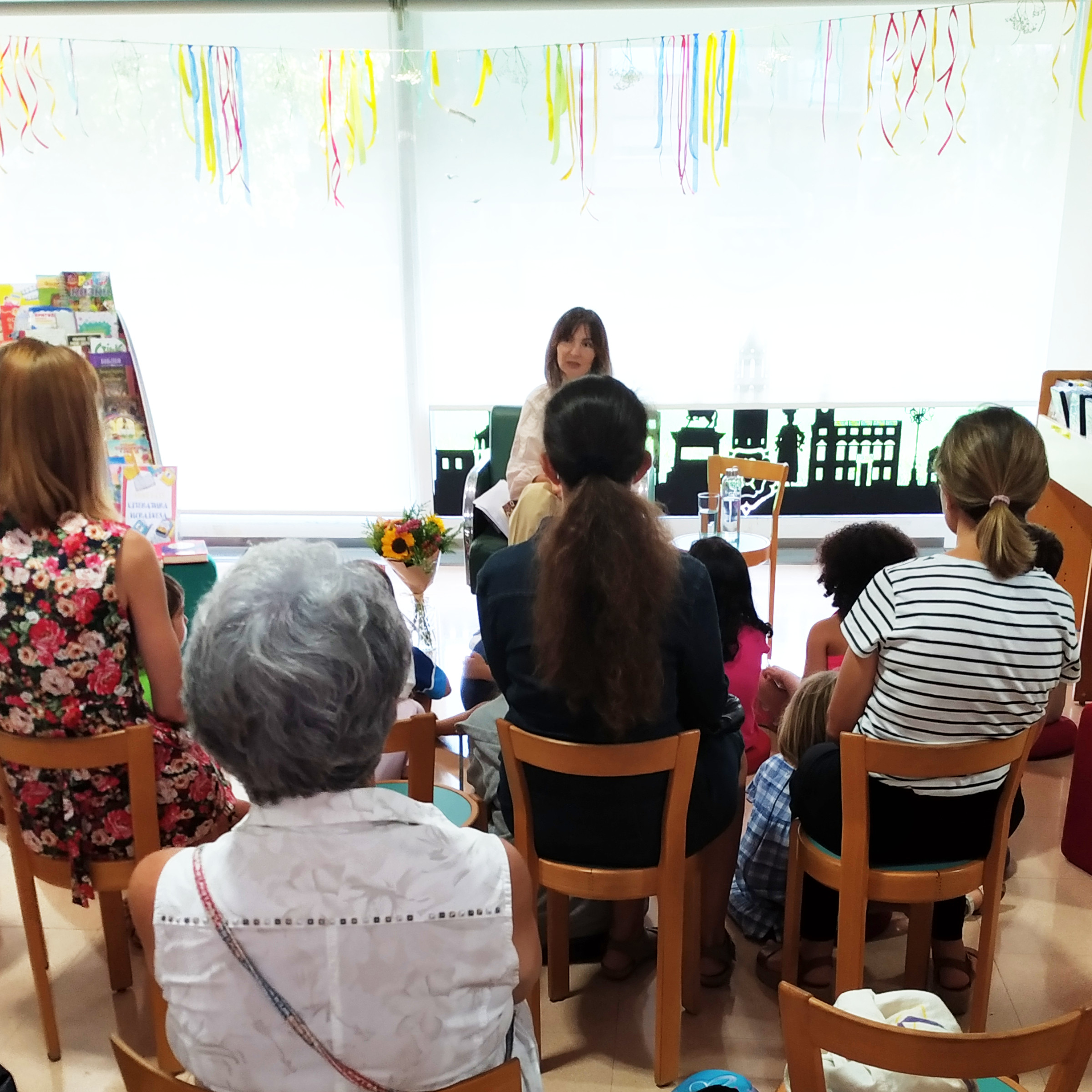 Una sessió dels Contes a Cau d'Orella en llengua ucraïnesa.