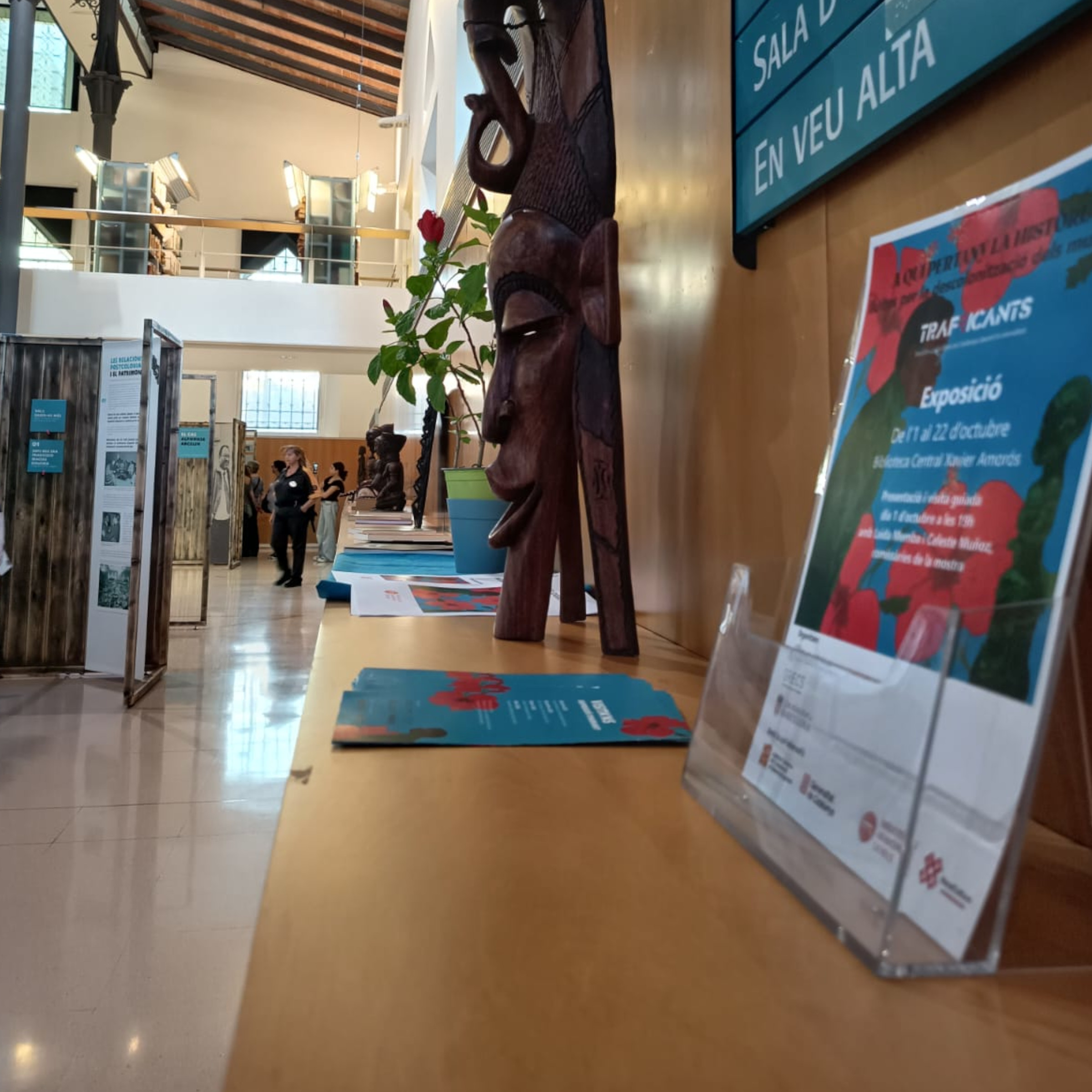 Exposició A qui pertany la història? Fins el 22 d’octubre a Biblioteca Central Xavier Amorós