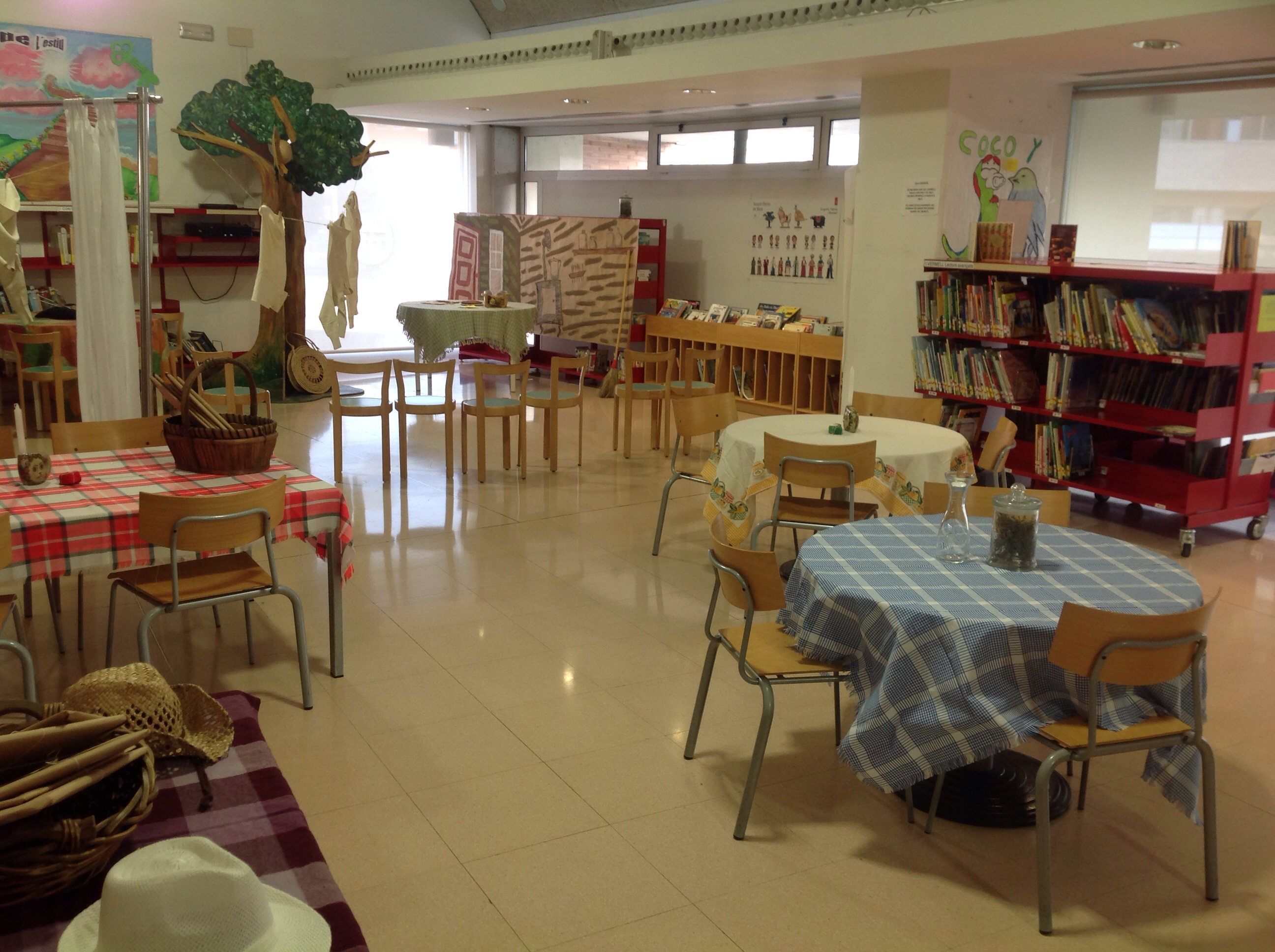 La sala infantil es transforma en una cabana de l'Oest