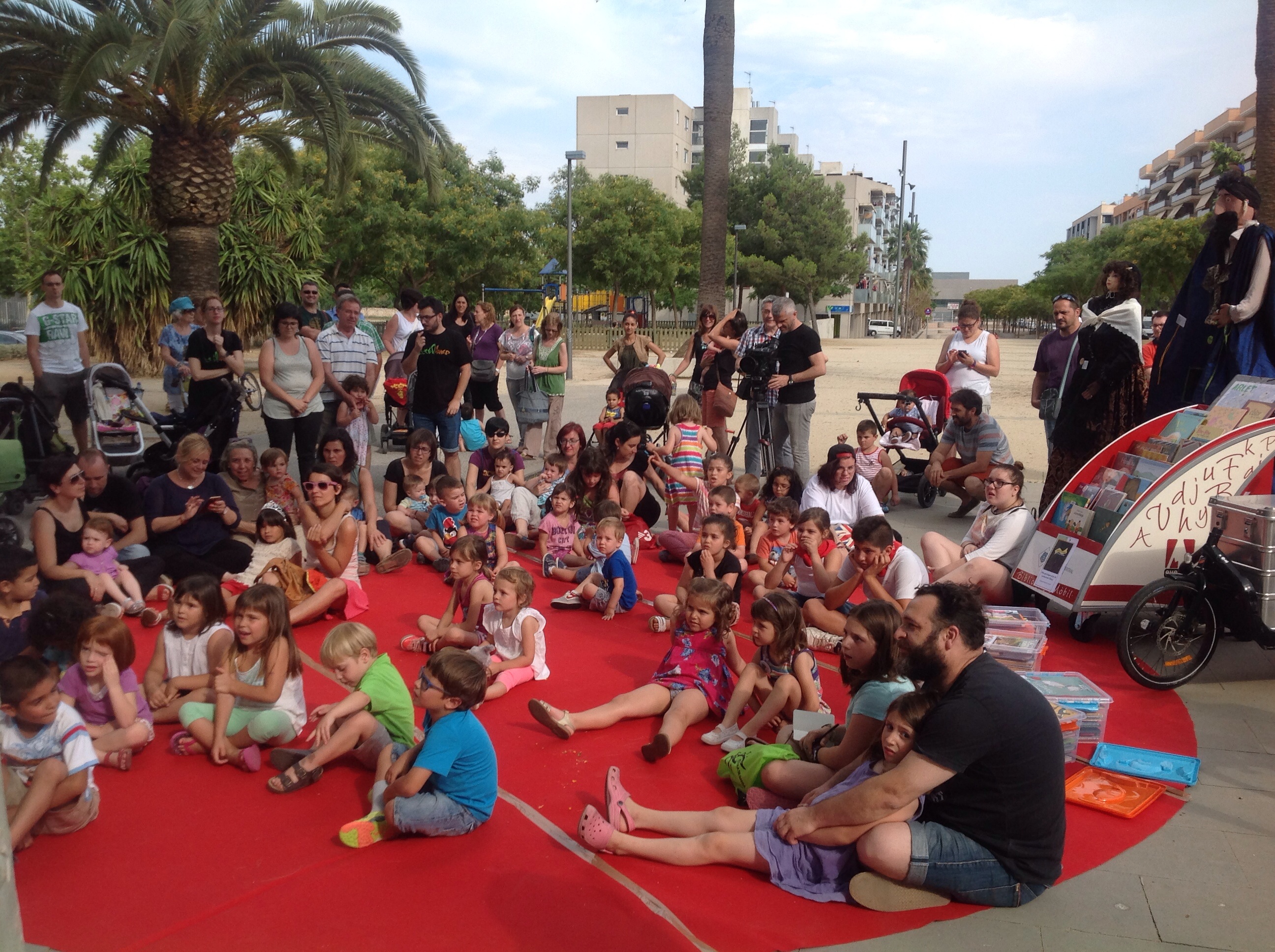 3a sessó de Contes a les Places amb molt bona acollida