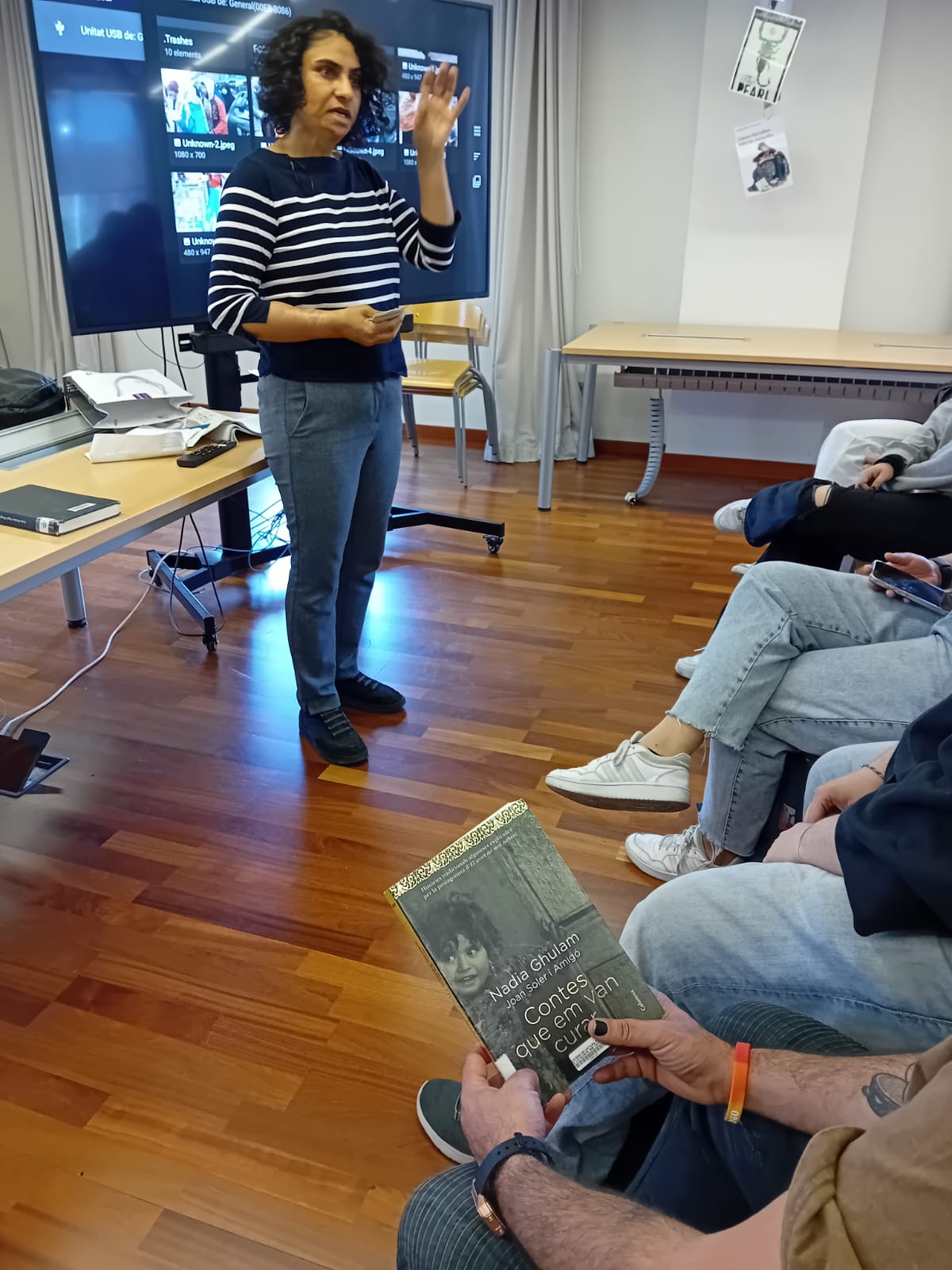 Taller amb Nadia Ghulam a la Biblioteca Central Xavier Amorós