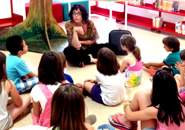 L'actriu Marta Llorens protagonista dels contes solidaris