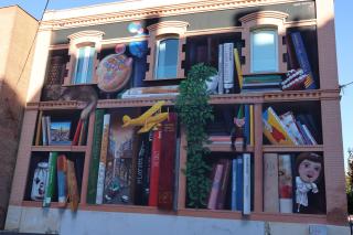 Estrenem mural a la Biblioteca Central Xavier Amorós