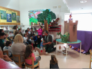 Sant Jordi, el drac i la princesa visiten la Sala Infantil